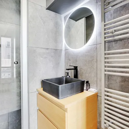 Casa vacanze Charming For 2p - Near Parc Monceau Parigi